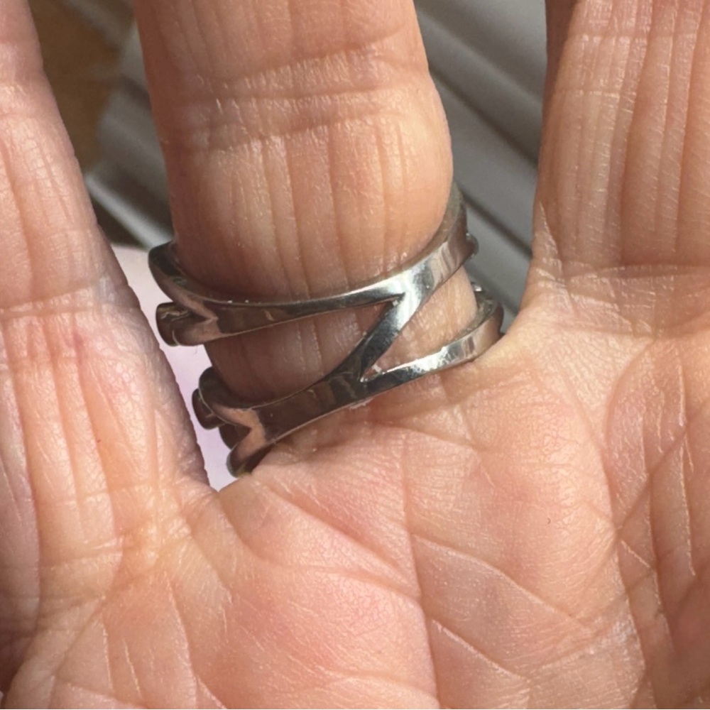 NEW Sterling Silver 925 stamped stacked ring with beautiful clear stones. Size 6 - Picture 16 of 16